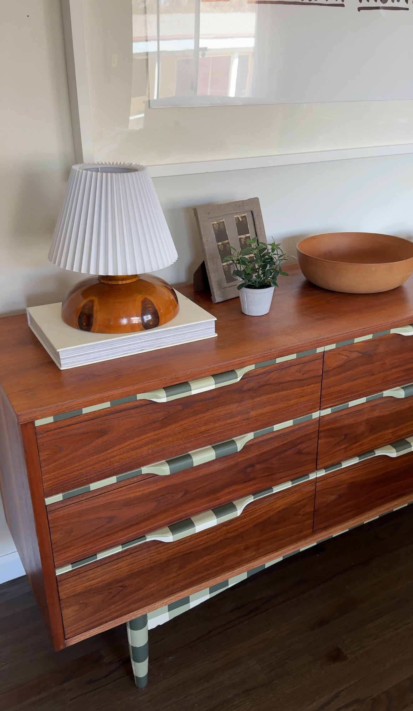 The Monday Dresser