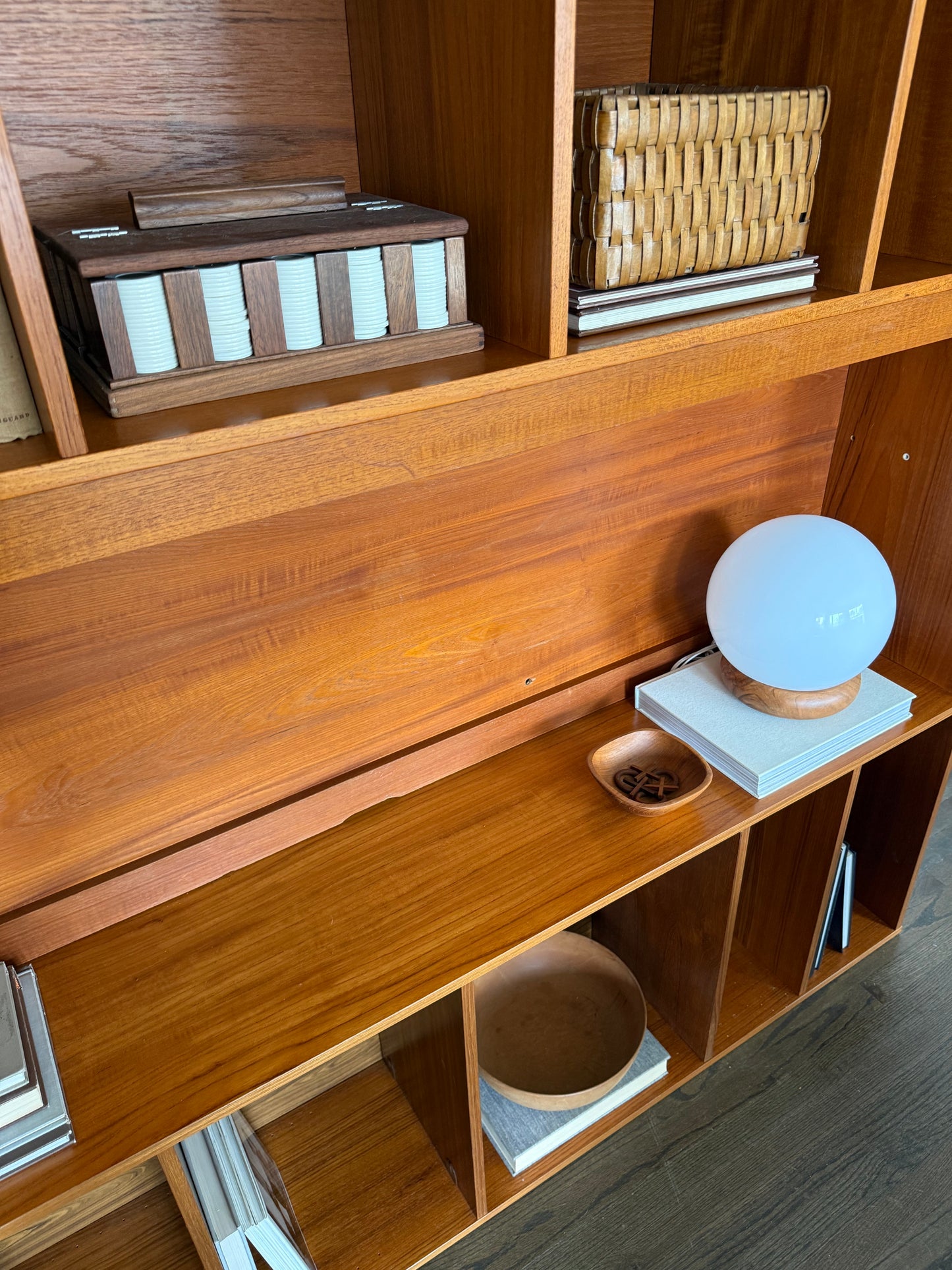 MCM Shelf